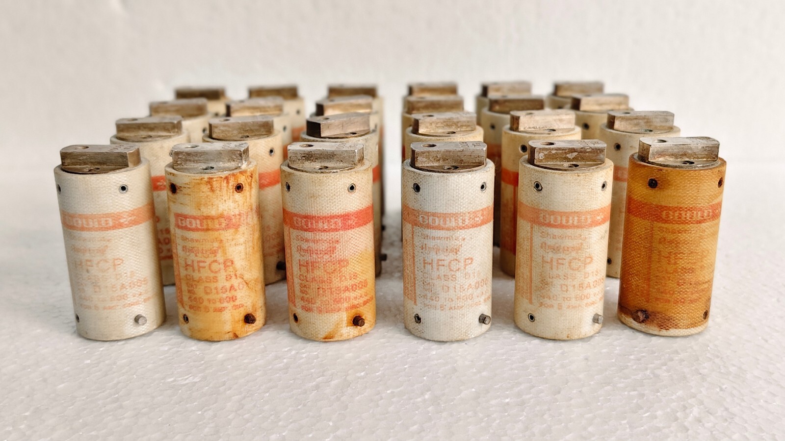 Gould Shawmut hfcp / HFCP D15A030 Fuse Lot of 07 Pcs